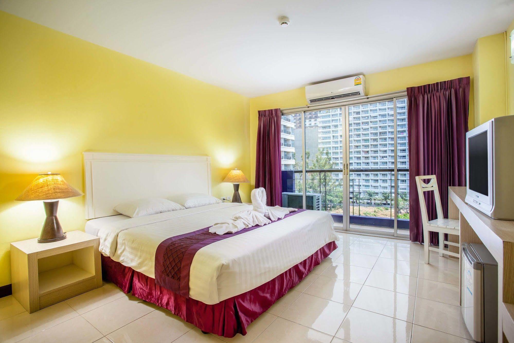 Eastiny Residence Hotel Pattaya Exteriör bild